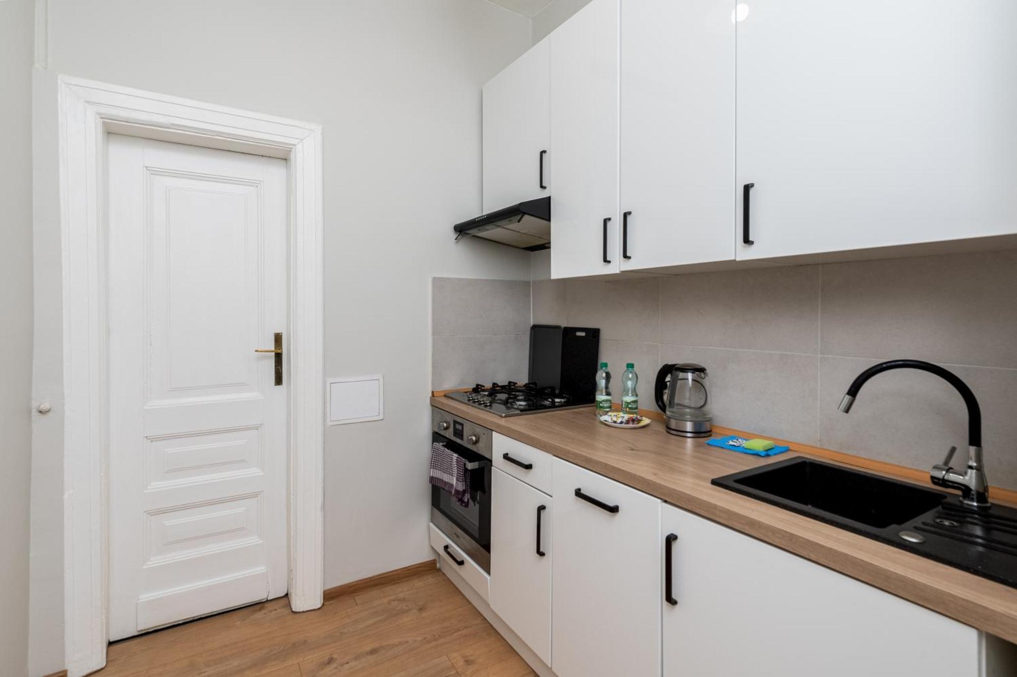 Lenartowicza Standard Apartment Krakow Luaran gambar